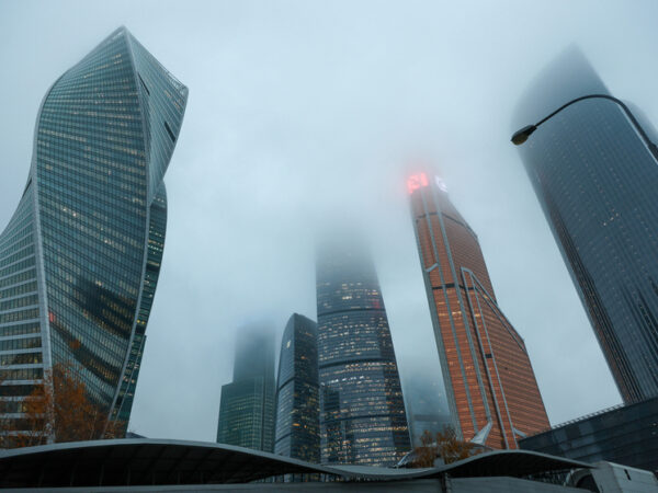 «Сайлент Хилл» в Москве: горожан предупредили о сильнейшем тумане