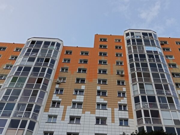 Комфорт-класс теряет позиции: в Москве на треть сократилась экспозиция в массовых новостройках