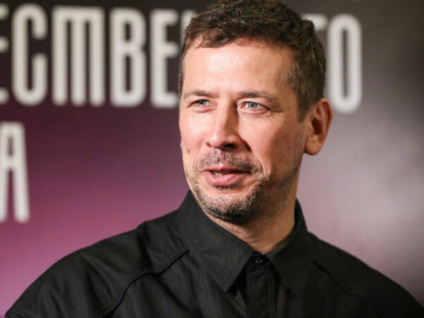 Мерзликин возвращается в 90-е, Исакова и Кологривый крутят театральную аферу