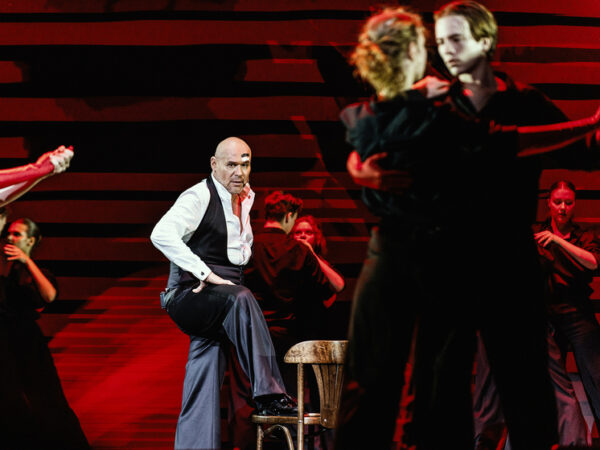 «Минутный порыв говорить»: Аверин сделал Пугачеву