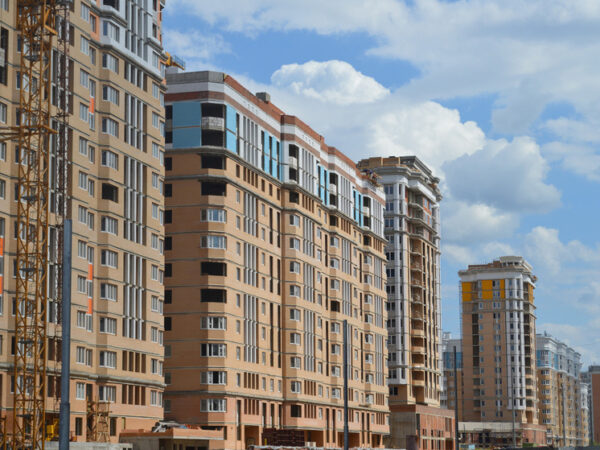 Прощай, панелька: в столице продолжает сокращаться число ЖК комфорт-класса