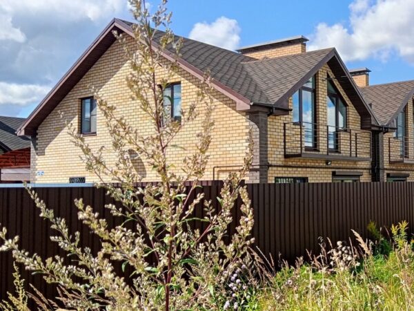 С оглядкой на инфляцию: интерес к земельным участкам за границами МКАД чуть упал, но цены выросли