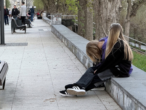 Подростковая ненависть к телу способна разрушить взрослую жизнь: девушки попали в группу риска