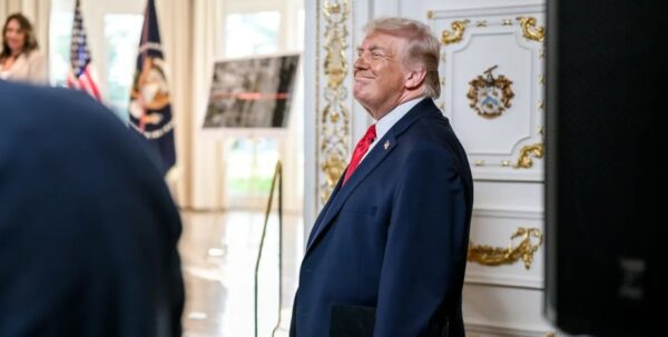 Перенес инсульт: в США предположили, почему поведение Трампа стало неадекватным, — СМИ»>