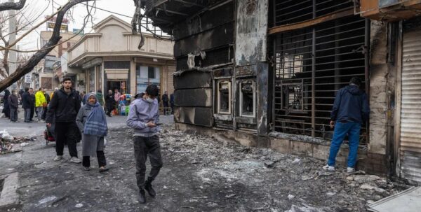 Протесты в Иране: реальное количество жертв составляет не менее 12 тысяч человек, — CBS News»>