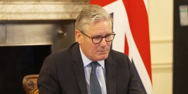 Киру Стармеру грозит отставка: при чем тут файлы Эпштейна»>