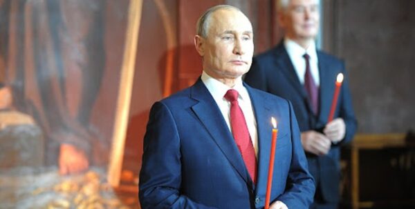 Путин 10 дней не выходит из кабинета: элиты могут готовить переворот, — СМИ»>