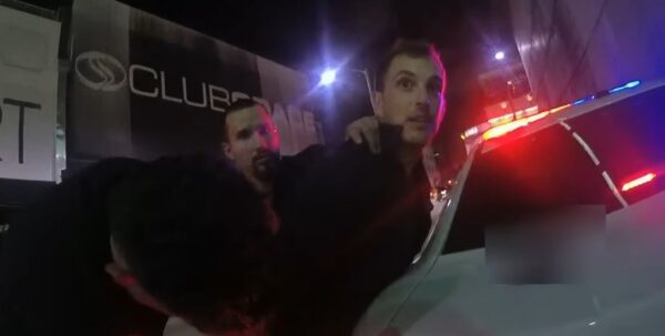 Скандал со спецпосланником Трампа: сына Стива Уиткоффа поймали с кокаином (видео)»>