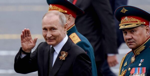 Окружение Путина хочет, чтобы он закончил войну в Украине, — СМИ»>