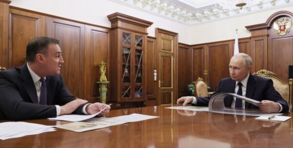 «Пал Лаич, пасибо большое»: вероятный преемник Путина опозорился во время встречи с ним (видео)»>