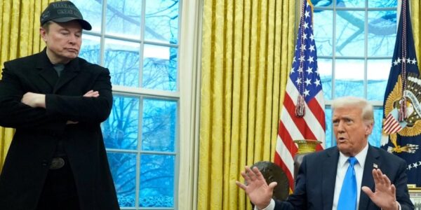 «Мой друг Леон»: Трамп попал в очередной конфуз, когда упомянул об Илоне Маске»>