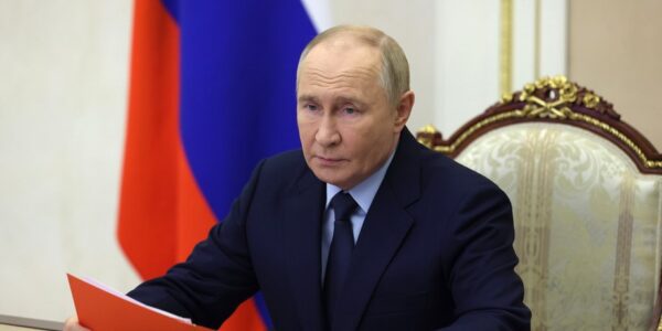 «Никаких намеков»: Путин определился со сроком начала мирных переговоров — FT»>