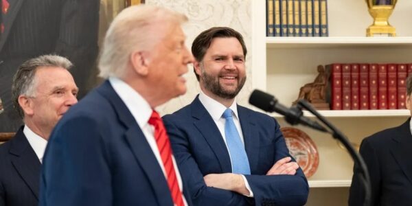 Трамп собрался на покой: президент США выбрал преемника, — СМИ»>