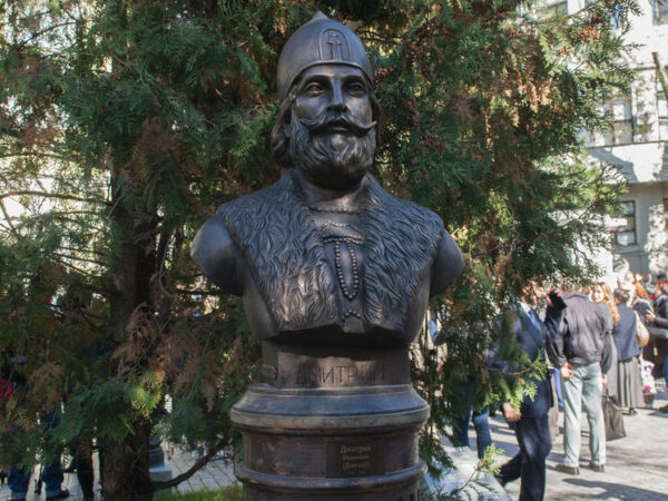 Стало известно, что увидели ученые, открыв саркофаг Дмитрия Донского
