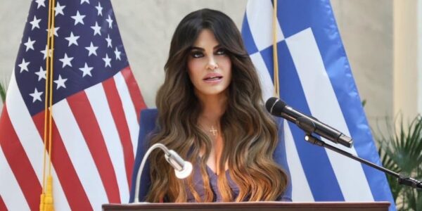 $100 тысяч за доступ к президенту: Трамп потребовал увольнения бывшей невесты своего сына»>