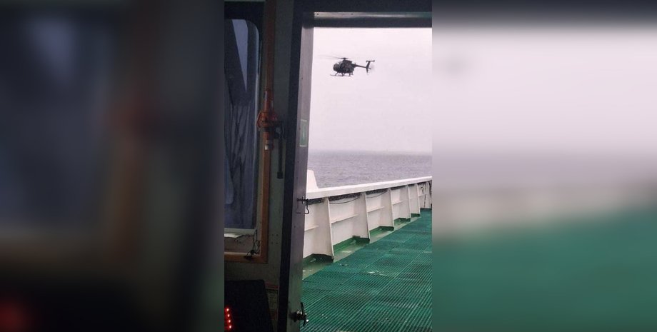 Американский десант с вертолетом захватывает танкер РФ