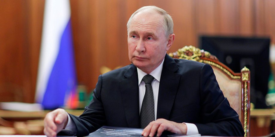 Предвыборная паранойя: Путин расправляется с "оппозицией" на фоне собственных низких рейтингов — The Telegraph