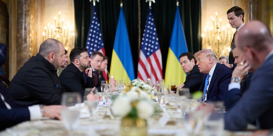 "Сидели как дураки": украинская делегация в США оказалась в "ловушке" из-за действий Трампа — СМИ