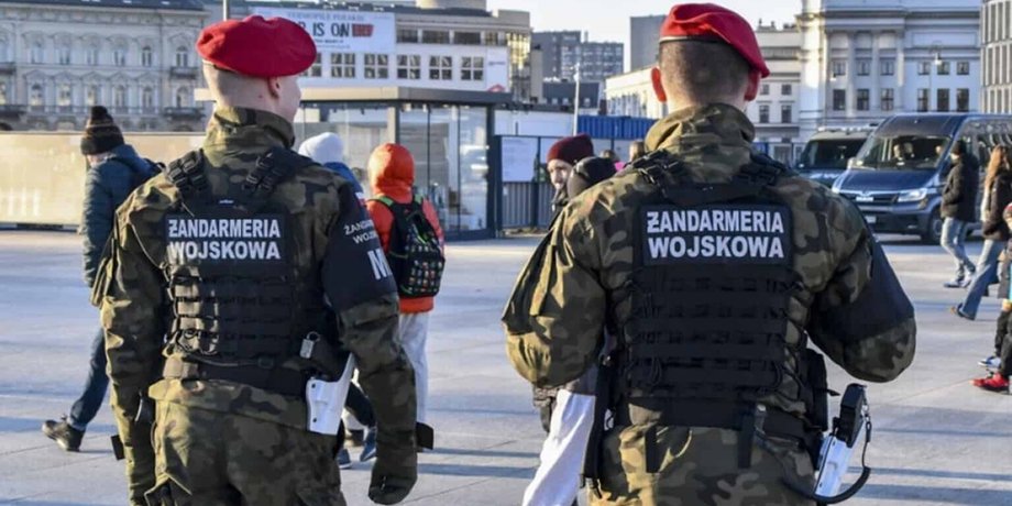 Военная жандармерия Польши обеспечила охрану места происшествия после обнаружения беспилотника
